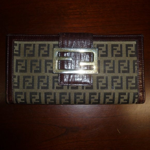 Fendi Signature Wallet - Picture 1 of 14